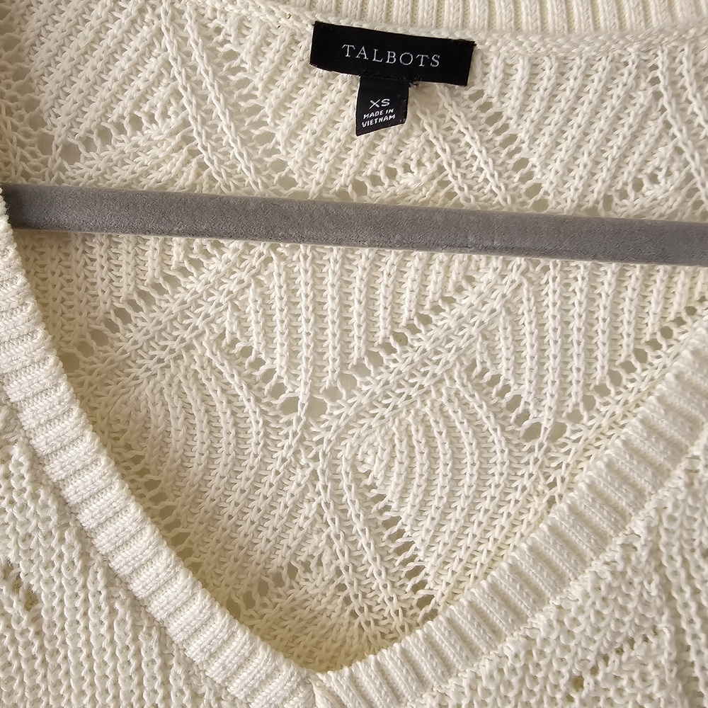 Talbots Women's V-Neck Sweater in Cream